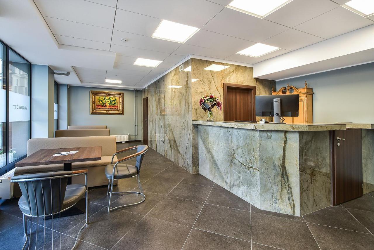 City Yard Inn Hotel Таллин Экстерьер фото