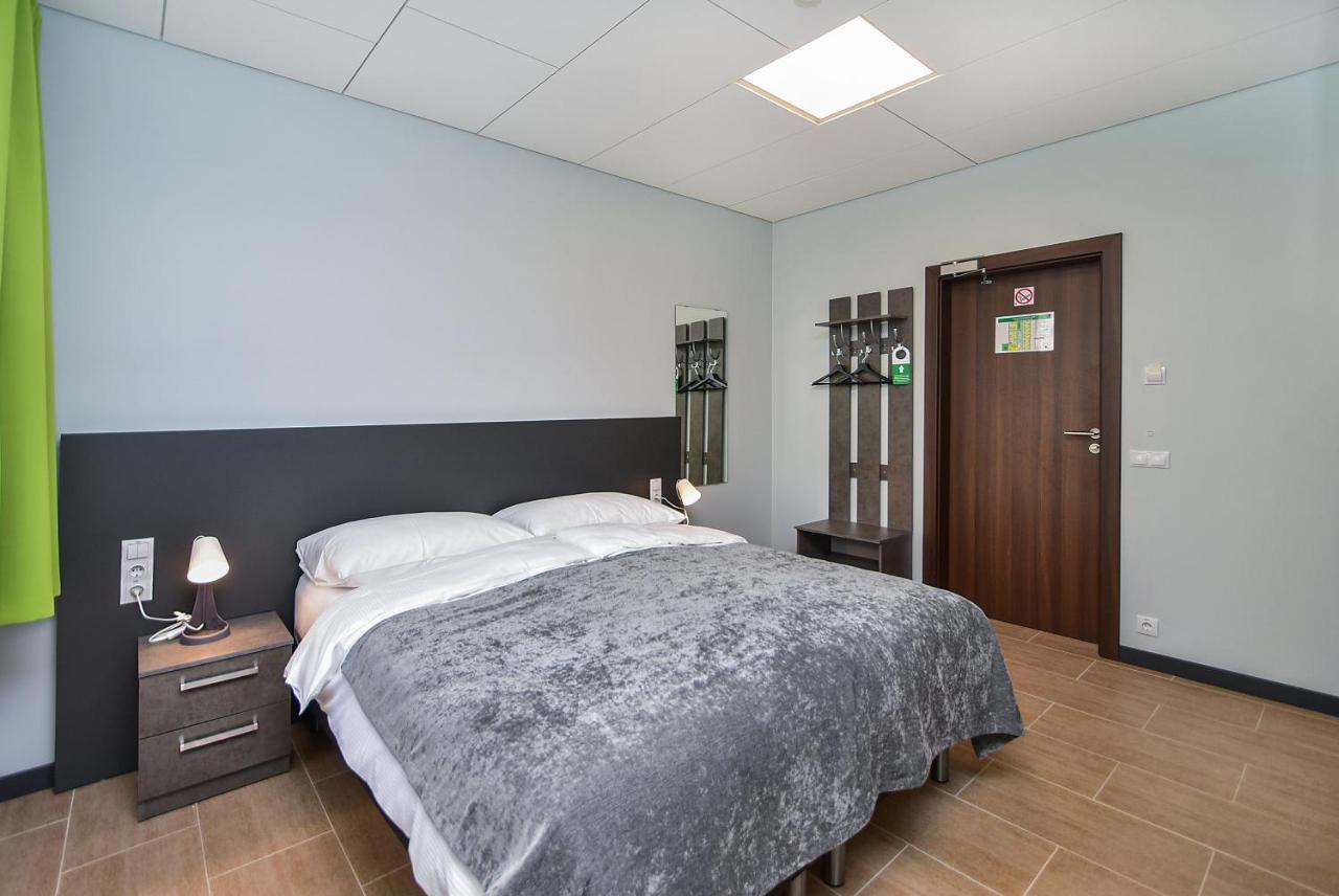 City Yard Inn Hotel Таллин Экстерьер фото