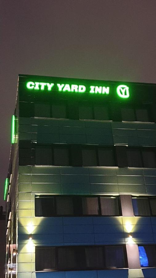 City Yard Inn Hotel Таллин Экстерьер фото