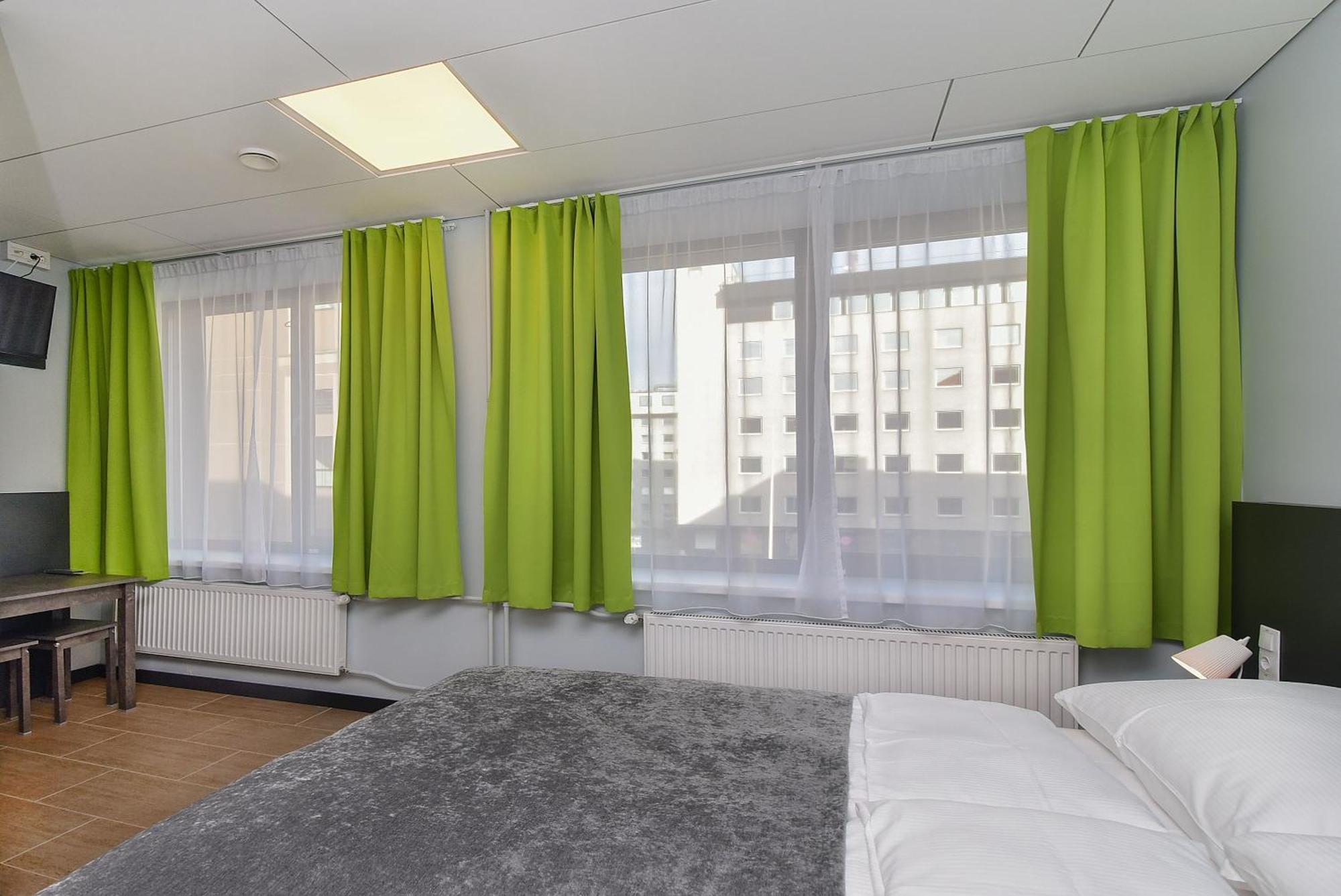 City Yard Inn Hotel Таллин Экстерьер фото