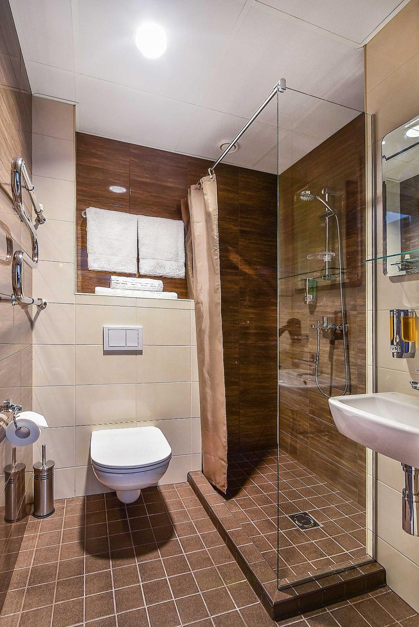 City Yard Inn Hotel Таллин Экстерьер фото